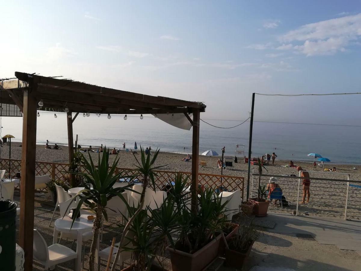 Violamare Савона Екстер'єр фото